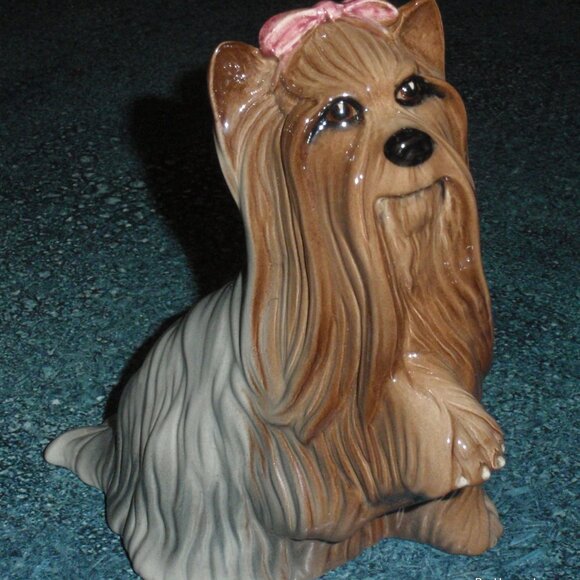 Royal Doulton "Yorkshire Terrier Seated" Collectible Dog Figurine DA119 - GIFT! - Picture 2 of 10